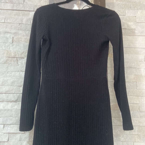 Aritzia Black Woolfred Free Dress Collection Size M - Picture 6 of 10